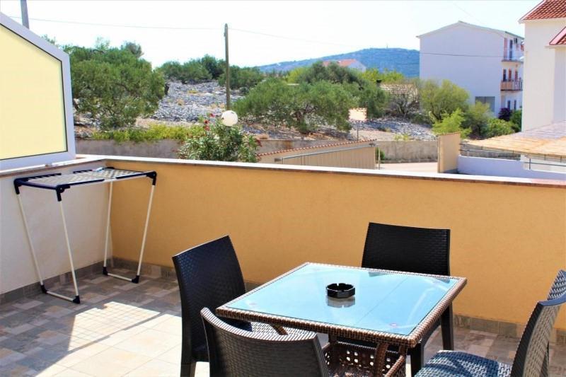 Apartment Jure Primošten Екстериор снимка