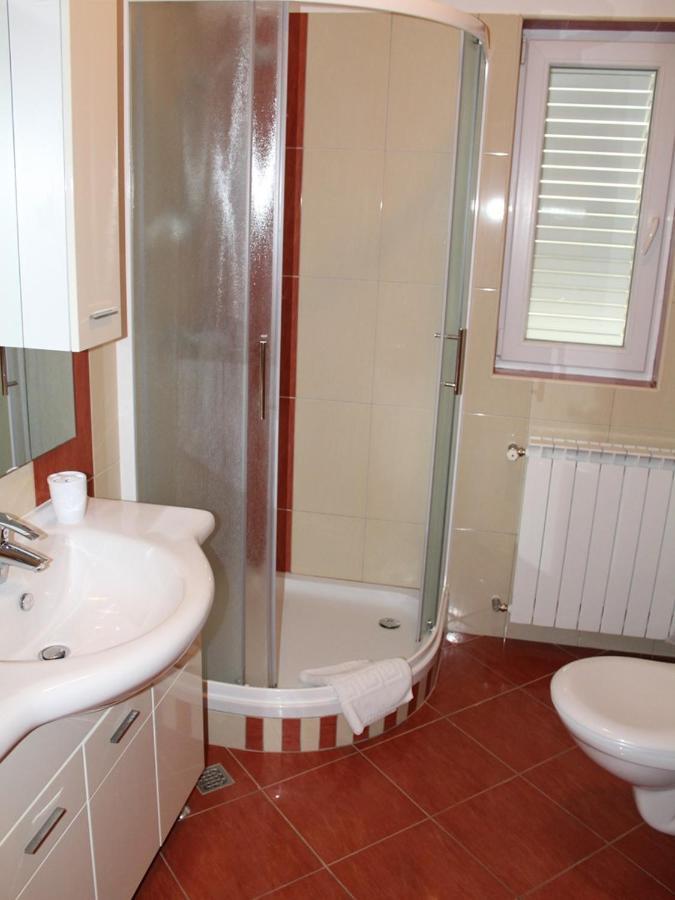 Apartment Jure Primošten Екстериор снимка