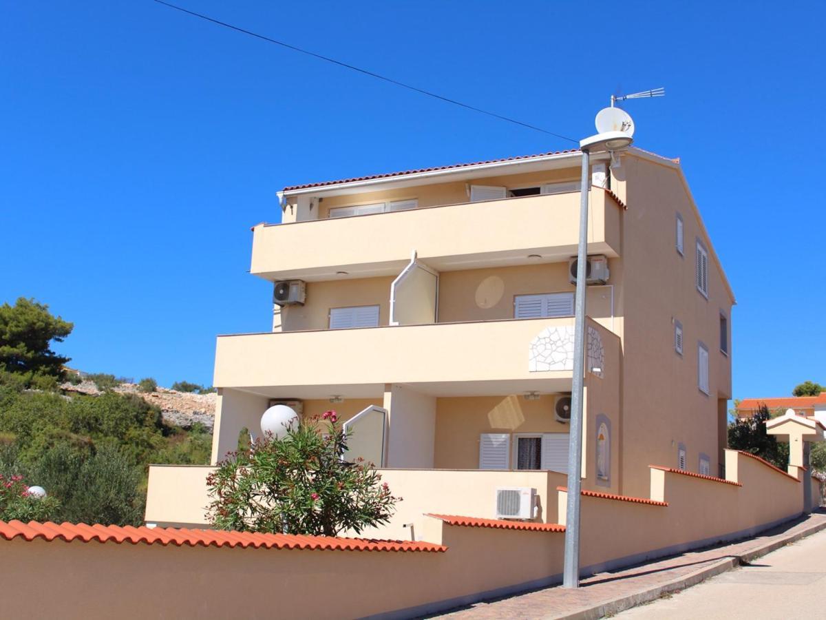 Apartment Jure Primošten Екстериор снимка